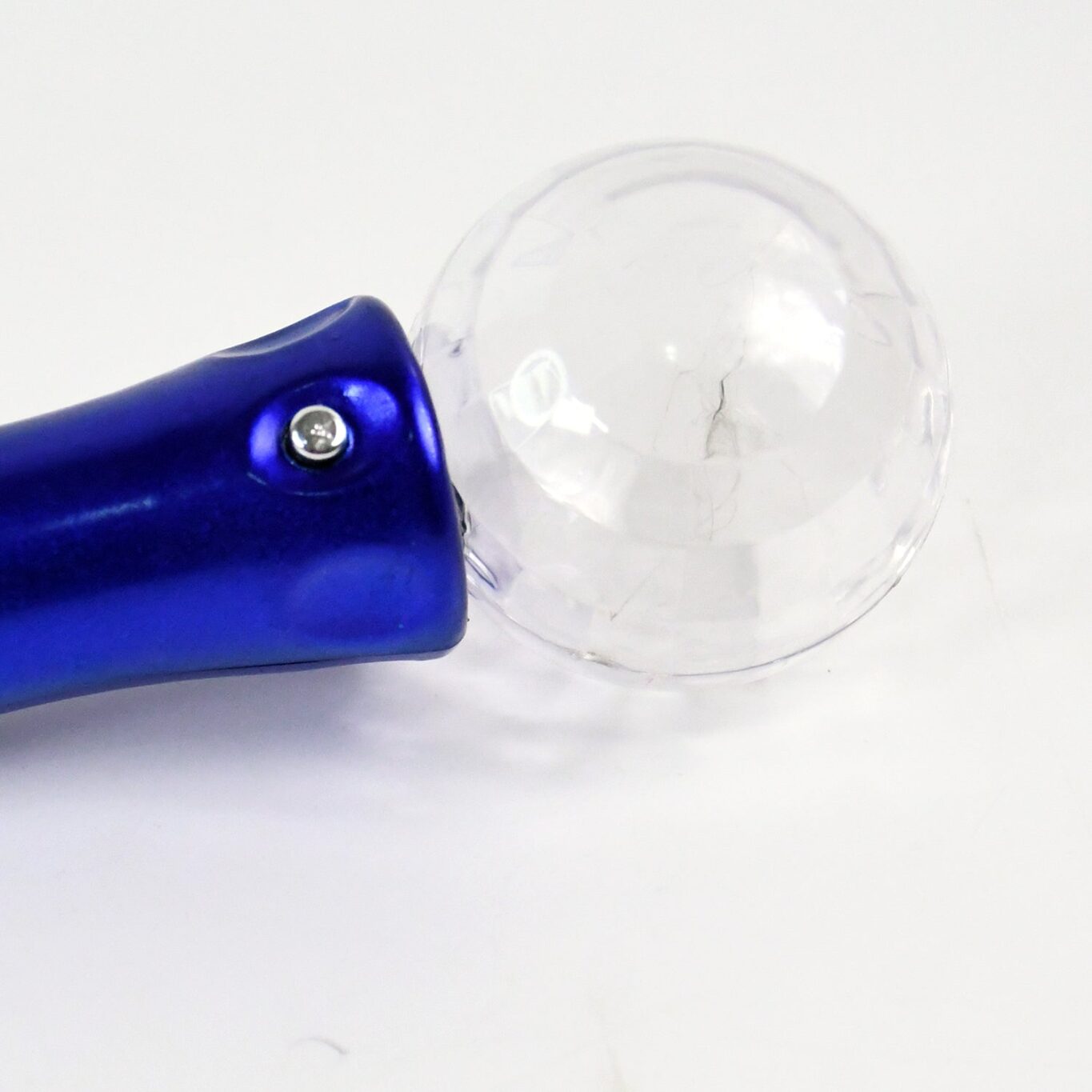 04_5f2c06c6-3367-44a6-be67-2e2f8fdcb255.jpg 04 5f2c06c6 3367 44a6 be67 2e2f8fdcb255 scaled - Mini Light Up Torch LED – Compact and Powerful LED Torch - DsonMart - 1