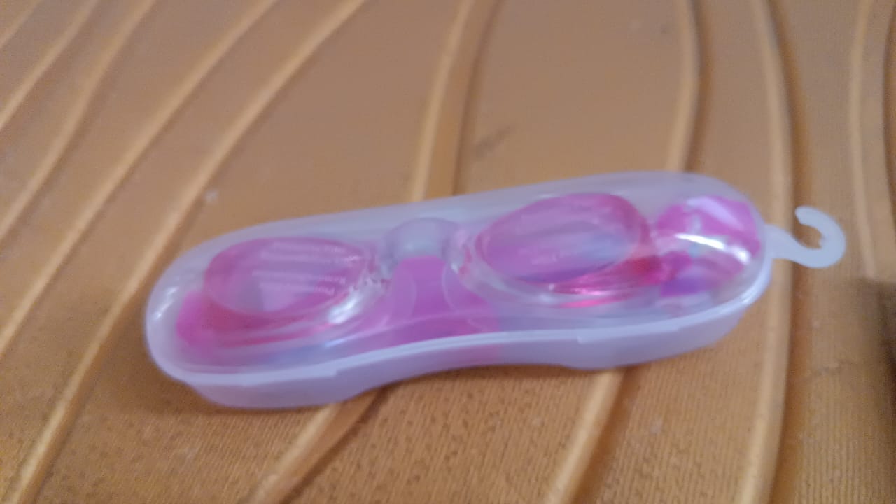 4f89c12c-a69b-4948-a84a-9b1bde0b91ee.jpg 4f89c12c a69b 4948 a84a 9b1bde0b91ee - Anti Fog Swimming Goggles – Waterproof Adjustable Swim Glasses for Adults & Kids - DsonMart - 1